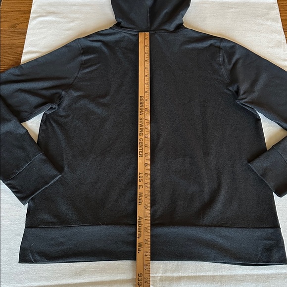 Vuori Halo Performance Hoodie 2.0 Navy Heather XL - Picture 4 of 7